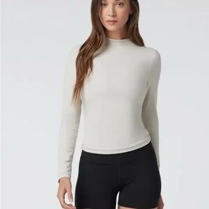 VUORI all the feels mock neck top nwt